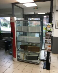 showroom exposition materiaux buquet pastant